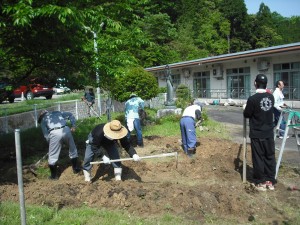 芋畑です。大変な重労働ありがとうございました。翌日の芋植えに続きます。